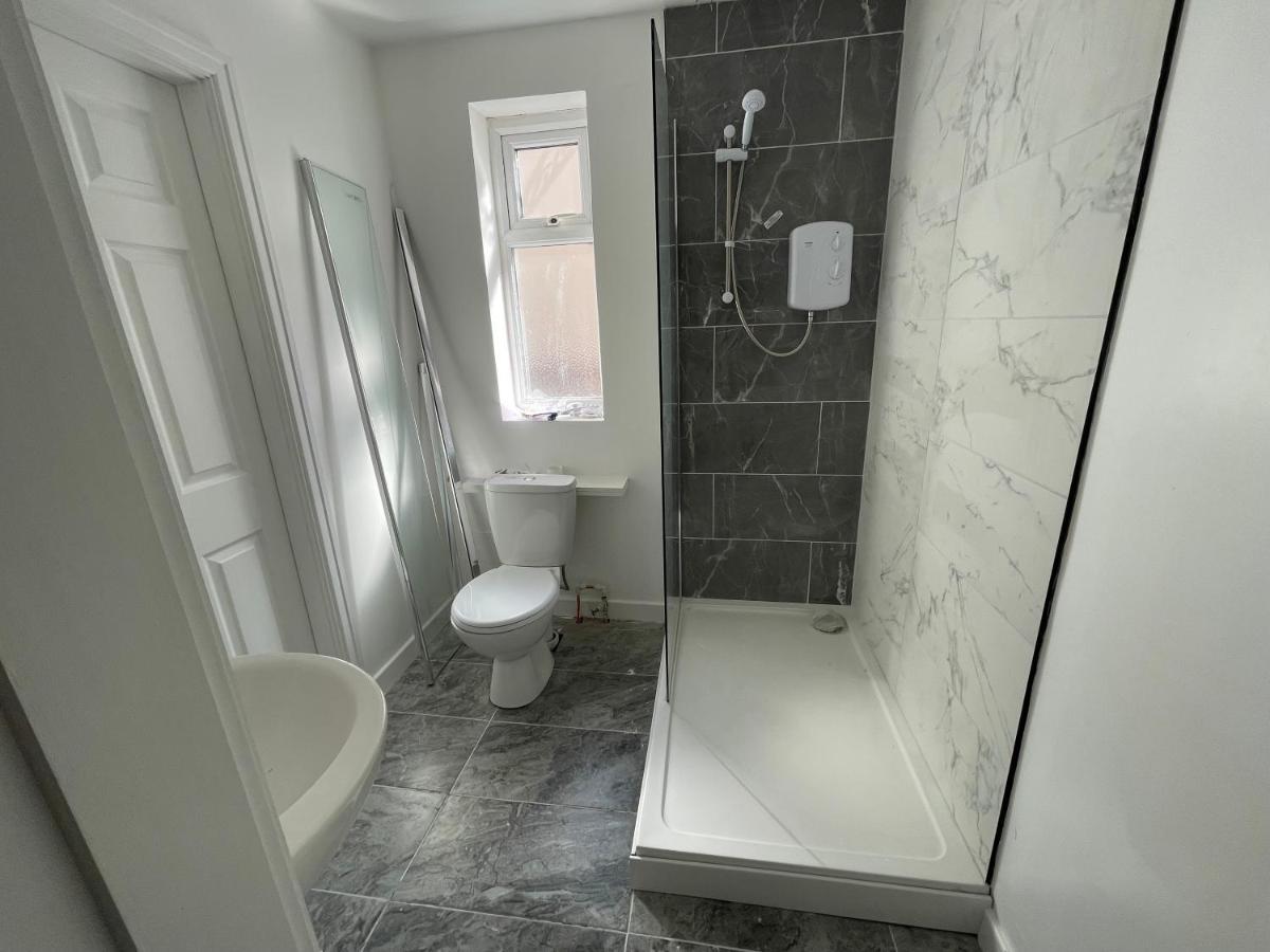 3 Bedroom Garden Next To Craig-y-don Park Apartment Llandudno